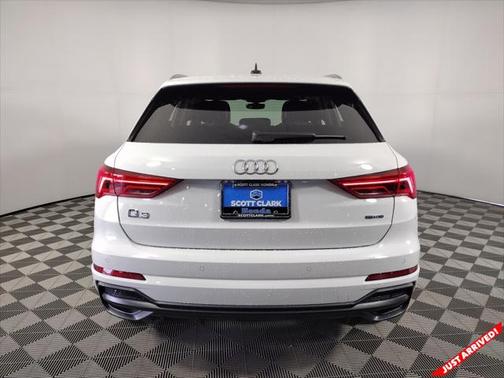 2022 Audi Q3 45 S line Premium Plus