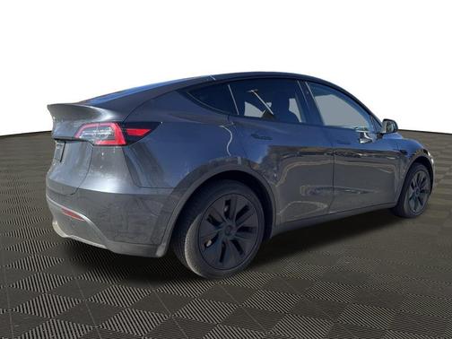 2025 Tesla Model Y Long Range Dual Motor Rear-Wheel Drive