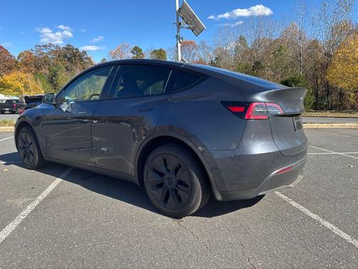 2025 Tesla Model Y Long Range Dual Motor Rear-Wheel Drive