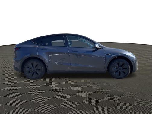 2025 Tesla Model Y Long Range Dual Motor Rear-Wheel Drive