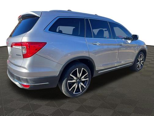 2021 Honda Pilot Touring 8-Passenger
