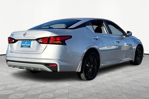 2021 Nissan Altima S FWD