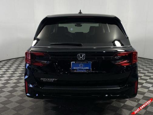 Crystal Black Pearl 2026 Honda Odyssey EX-L