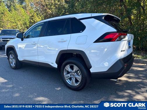 2024 Toyota RAV4 Hybrid XLE