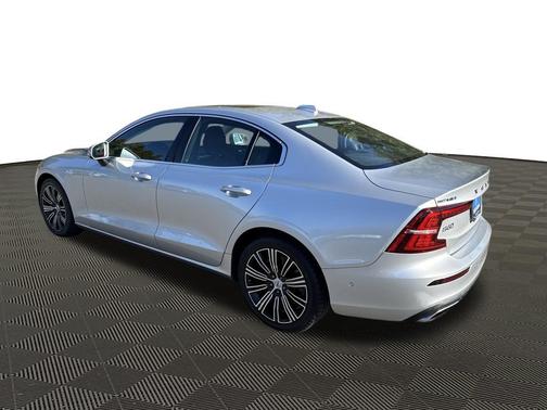 2022 Volvo S60 T5