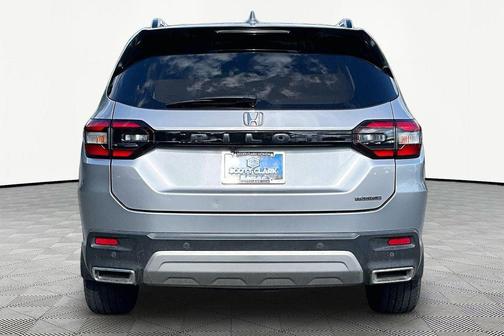 Lunar Silver Metallic 2025 Honda Pilot Touring 8-Passenger