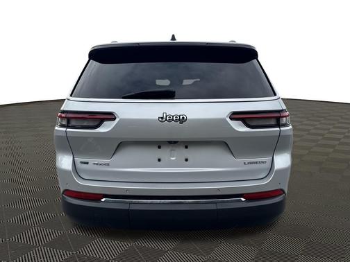 2022 Jeep Grand Cherokee L Laredo