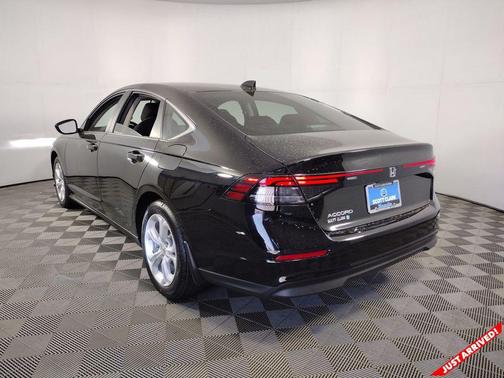 2025 Honda Accord LX 1.5T