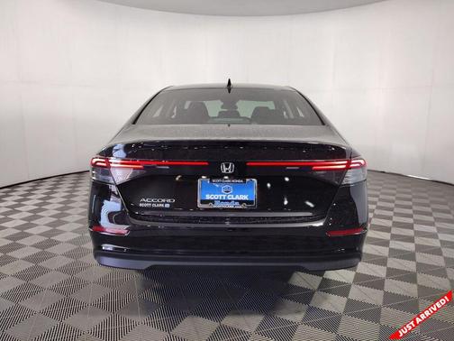 2025 Honda Accord LX 1.5T