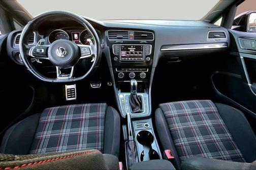 2017 Volkswagen Golf GTI 2.0T S 4-Door