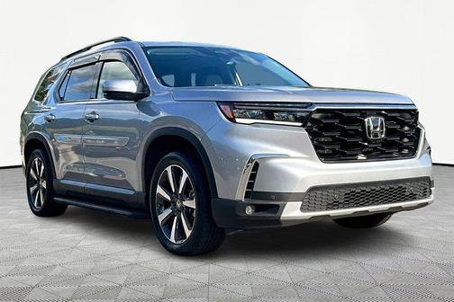 2023 Honda Pilot Touring 8-Passenger
