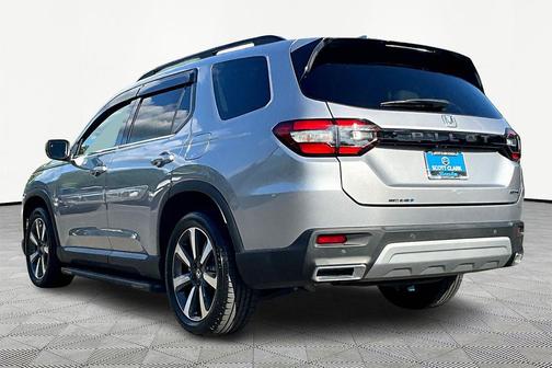 2023 Honda Pilot Touring 8-Passenger