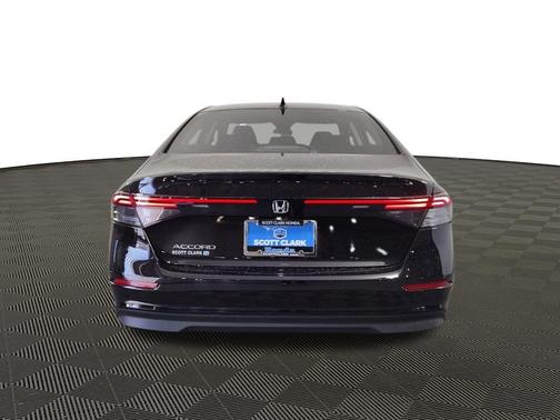 2025 Honda Accord LX 1.5T