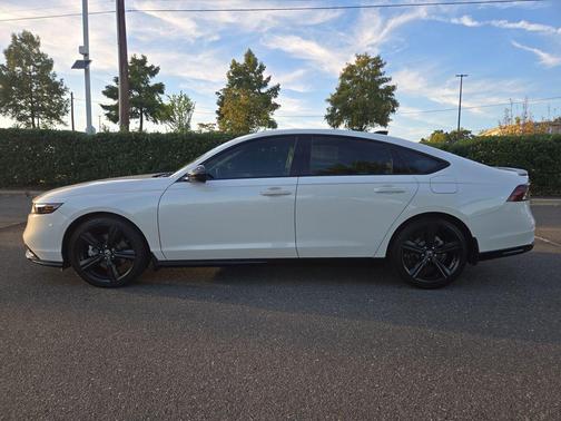 2024 Honda Accord Hybrid Base