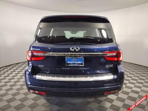2024 INFINITI QX80 SENSORY AWD