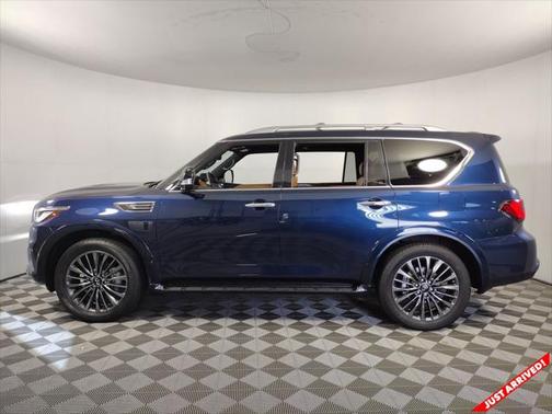 2024 INFINITI QX80 SENSORY AWD