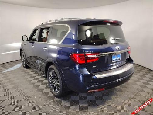 2024 INFINITI QX80 SENSORY AWD