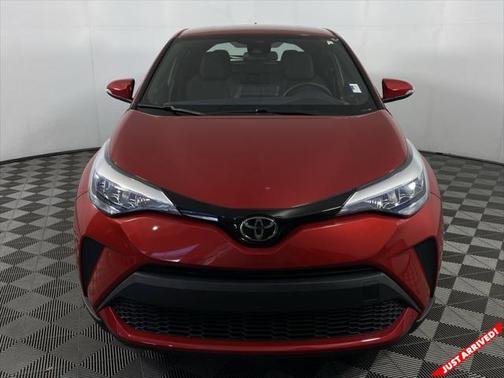 2022 Toyota C-HR XLE