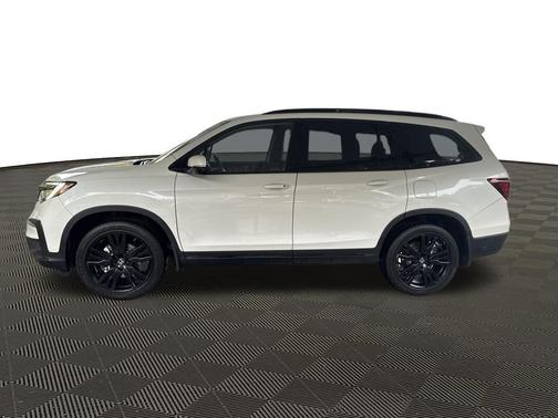 2022 Honda Pilot AWD Black Edition