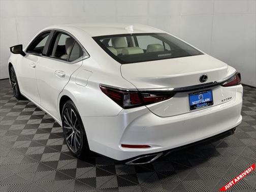 2024 Lexus ES 350 Base