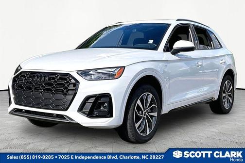 Glacier White Metallic 2024 Audi Q5 45 S line Premium