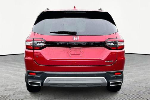 2023 Honda Pilot Touring 8-Passenger
