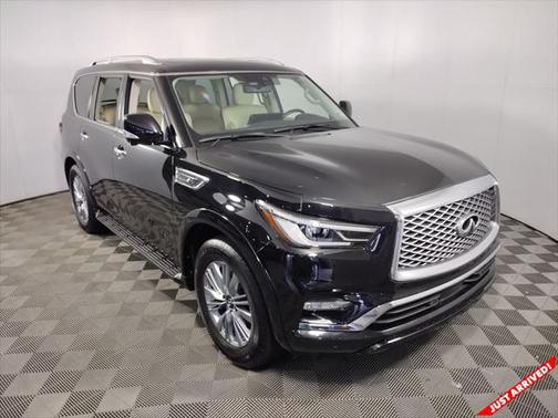 2023 INFINITI QX80 Luxe