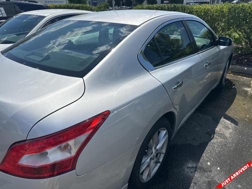2011 Nissan Maxima S