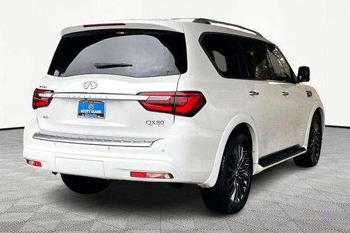2024 INFINITI QX80 SENSORY AWD