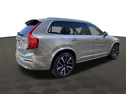 2023 Volvo XC90 B6 Plus 6-Seater