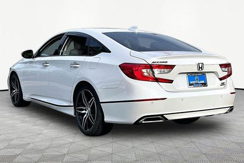 Platinum White Pearl 2022 Honda Accord Touring 2.0T