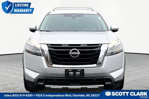 2023 Nissan Pathfinder SL 4WD