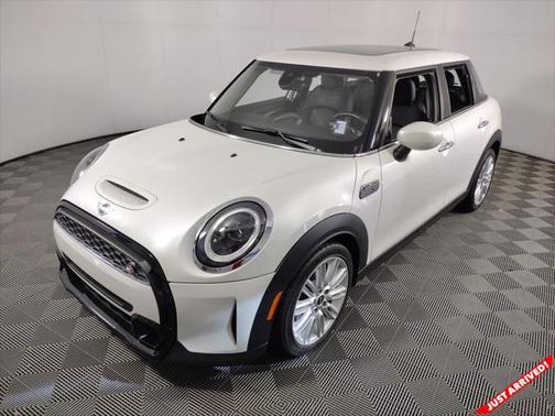 2024 MINI Hardtop Cooper S