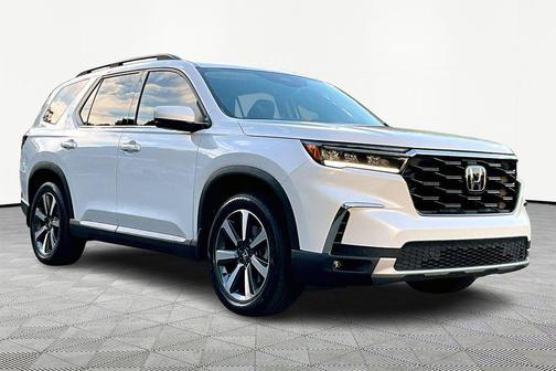 2025 Honda Pilot Touring 8-Passenger