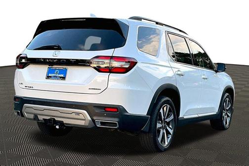 2025 Honda Pilot Touring 8-Passenger