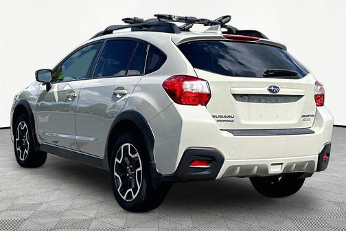 Desert Khaki 2017 Subaru Crosstrek 2.0i Premium