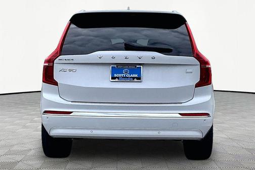 2023 Volvo XC90 Recharge Plug-In Hybrid T8 Plus Bright Theme 7-Seater