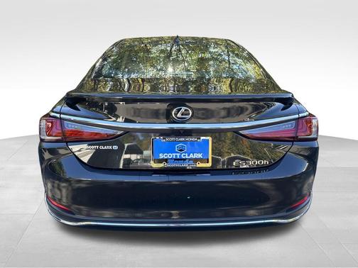2024 Lexus ES 300h Base