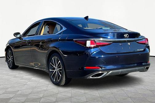 2022 Lexus ES 350 Base