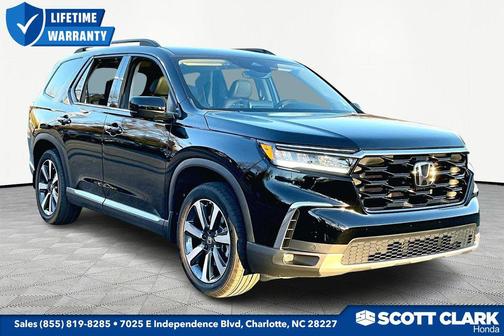 2025 Honda Pilot Touring 8-Passenger