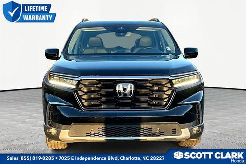 2025 Honda Pilot Touring 8-Passenger