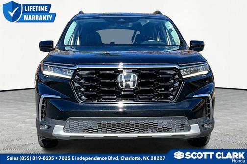 2025 Honda Pilot Touring 8-Passenger