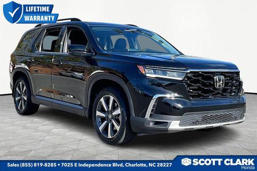 2025 Honda Pilot Touring 8-Passenger