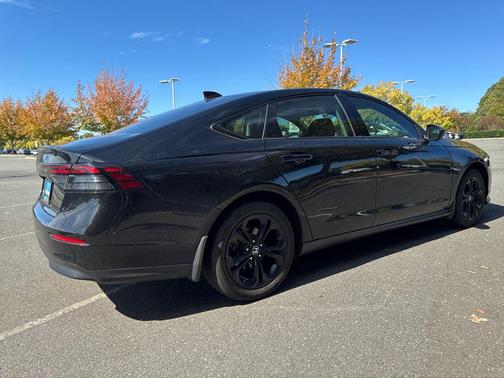 2025 Honda Accord Sport SE 1.5T