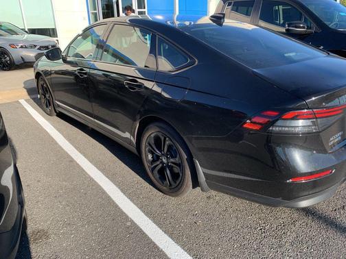 2025 Honda Accord Sport SE 1.5T