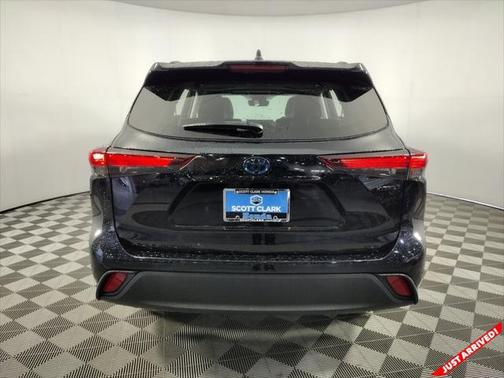 2024 Toyota Highlander Hybrid XLE