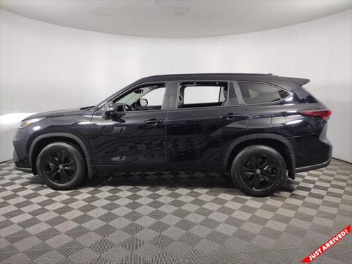 2024 Toyota Highlander Hybrid XLE