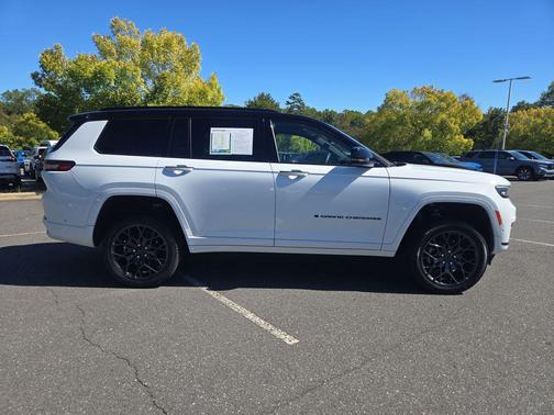 2023 Jeep Grand Cherokee L Summit Reserve