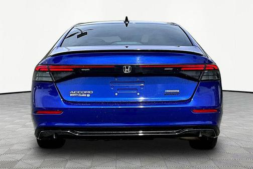 Still Night Pearl 2024 Honda Accord Hybrid Sport-L