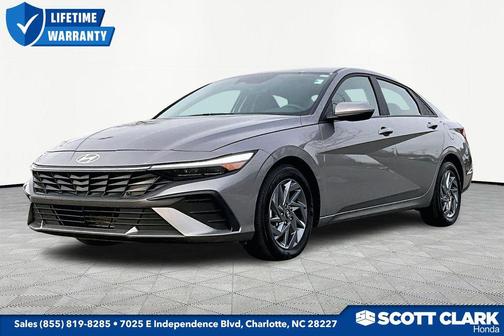2024 Hyundai ELANTRA SEL